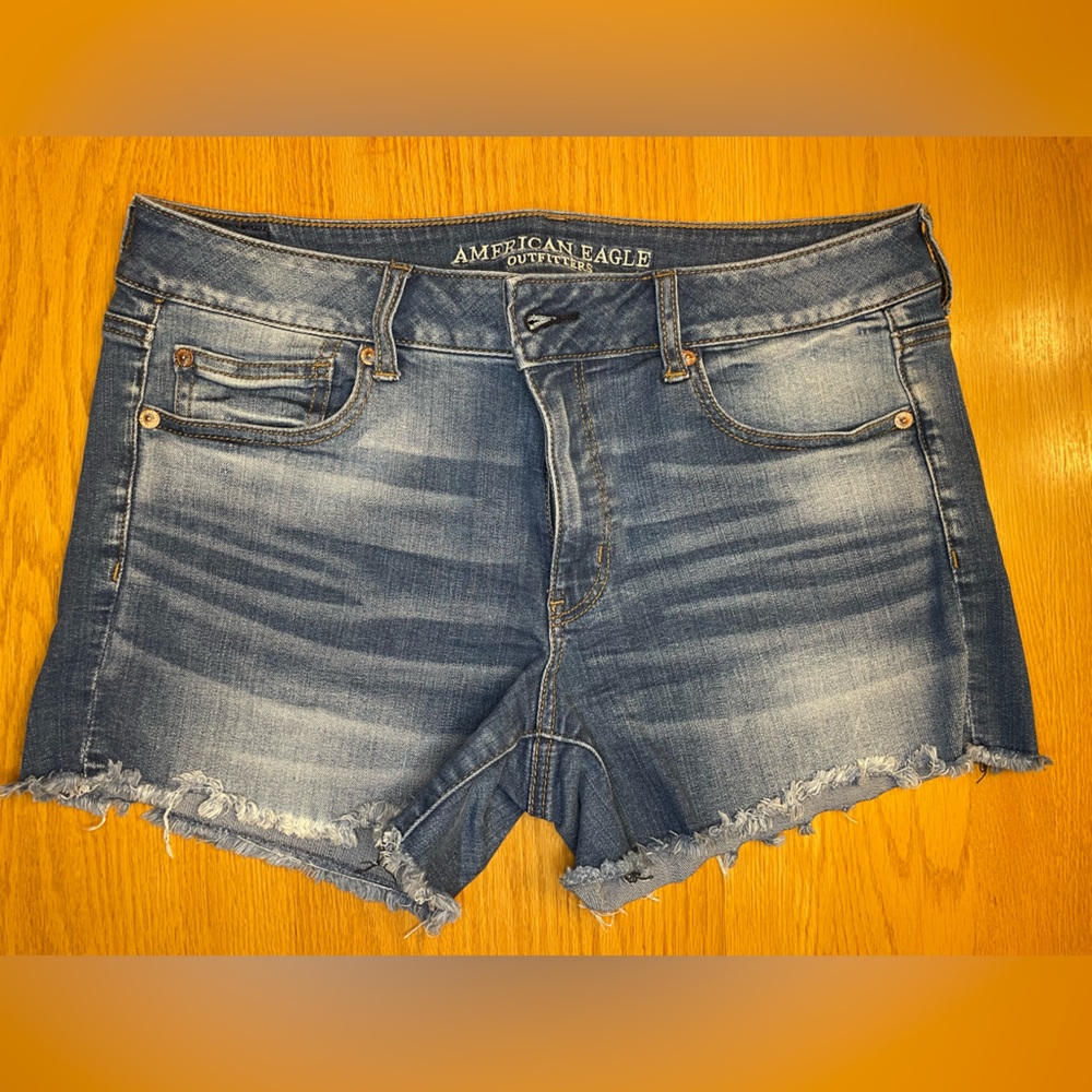 American Eagle Outfitters denim shorts. Size 14